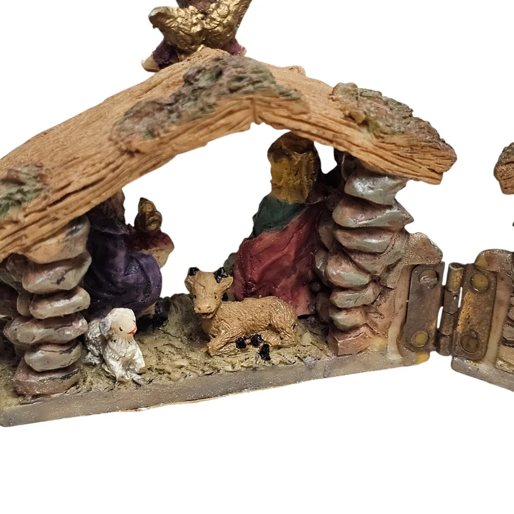 Resin - Picture 3 of 8